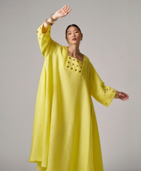 Anne international model (2)